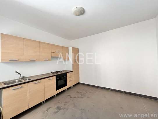 Bel appartement à louer à sacré coeur 1 image 3