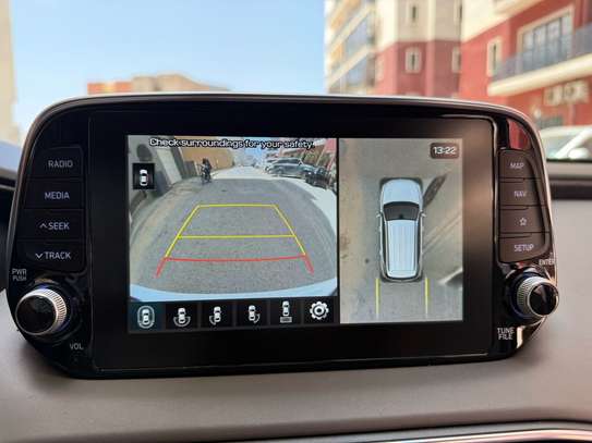 HYUNDAI SANTA FE 2018 image 15
