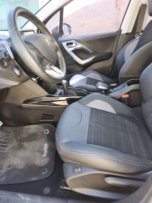 Peugeot 2008 2016 image 6