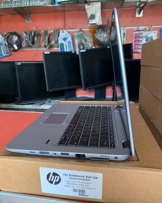 HP ELITEBOOK 820G4 I7 image 4