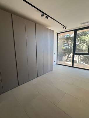 Bel appartement F3 en duplex à louer aux Almadies image 6