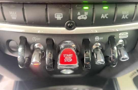 Mini Cooper Countrymane ALL4 2018 image 8