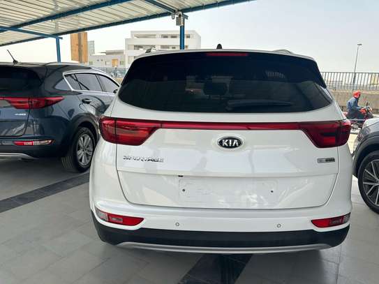 Kia Sportage Limited 2017 image 9
