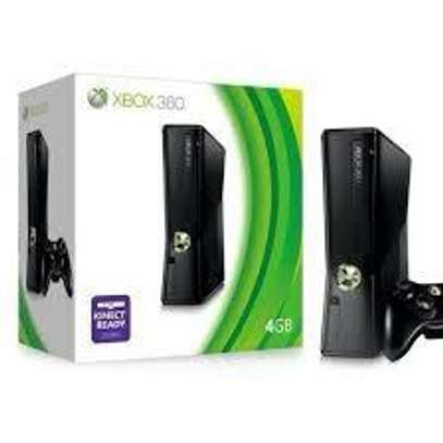 Xbox 360 slim image 2
