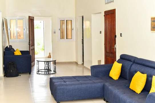 VILLA ENTIEREMENT MEUBLE A LOUER image 1