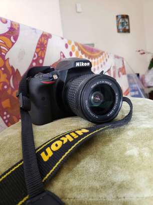 Nikon d3400, objectif 18-55mm, chargeur et 2 batteries image 3