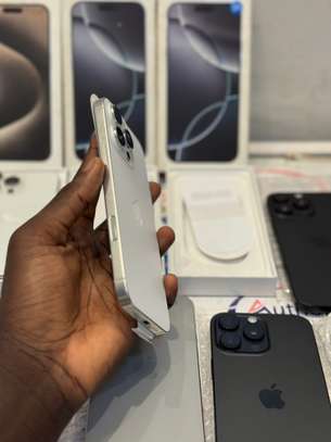 Iphone 16promax 256go esim image 1
