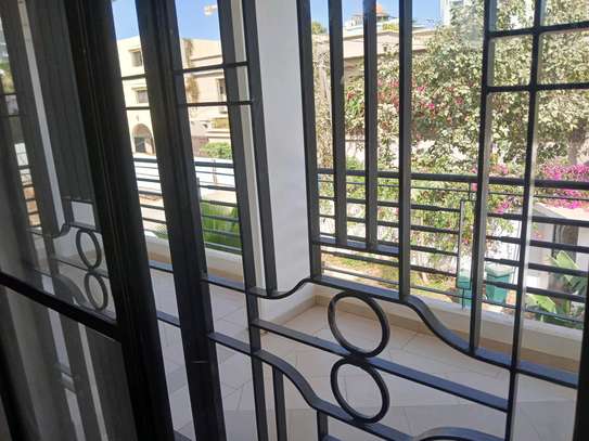 une villa à mermoz image 6