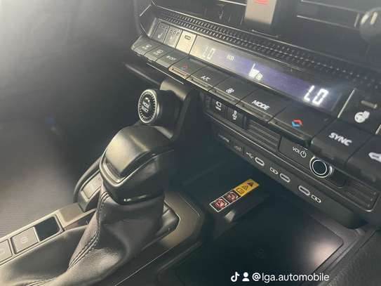 Toyota Prado automatique Diesel annee 2025 image 7