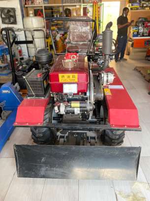 Machine agricole mini tracteur polyvalent image 3