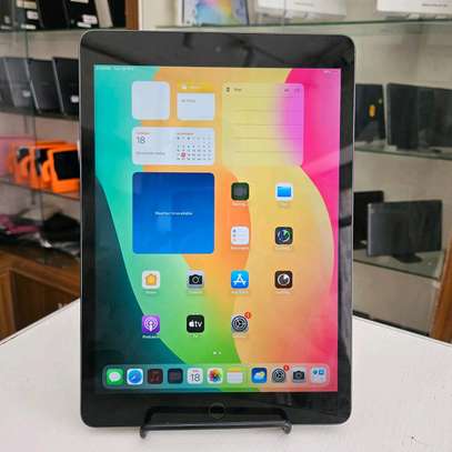 iPad 9th gene 64g image 3