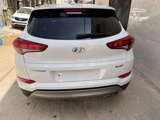 Hyundai Tucson 2.0D 2018 venant Corée image 3