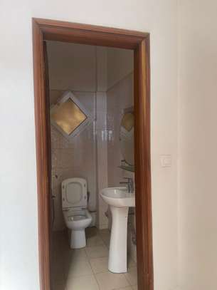 VILLA R+1 A LOUER A YOFF VIRAGE image 2