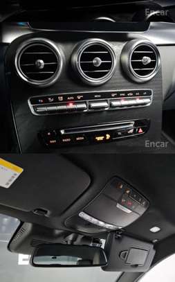 GLC 300 4MATIC 2019 image 7