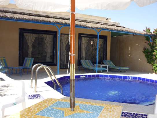 villa avec piscine image 1