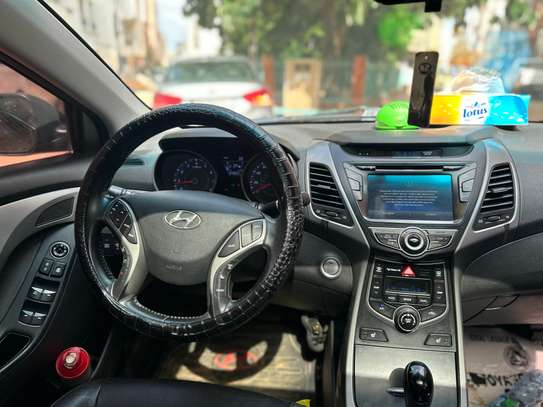 Hyundai Elantra limited image 7