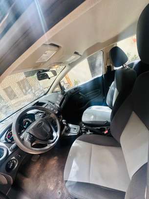 Ford Fiesta 2018 image 9