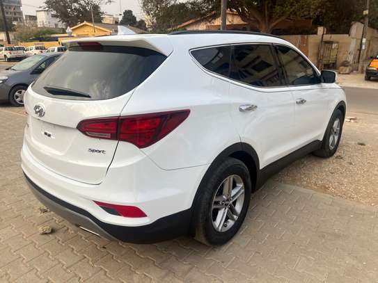 Hyundai Santafe limited 2017 image 10