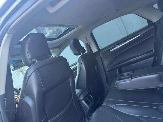 Ford Fusion se  2020 image 8