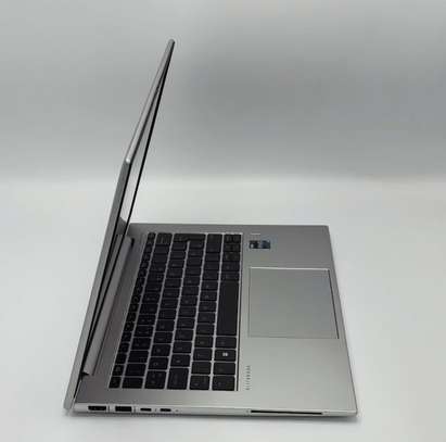 HP Elitebook 840 G10 13th Gen i5 14 Pouces image 8