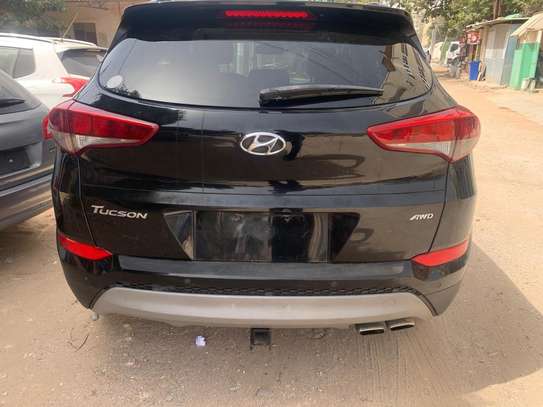 HYUNDAI Tucson 2018 image 1