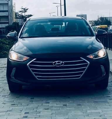 Hyundai avante full options disponible image 1