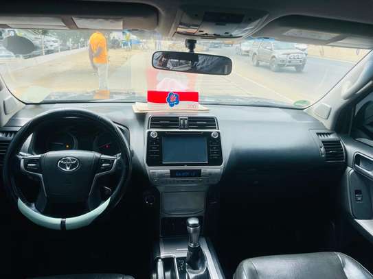 TOYOTA LAND CRUISER 2019 image 10