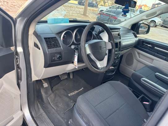 DODGE CARAVAN 7 places image 7