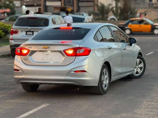 Chevrolet Cruze image 6