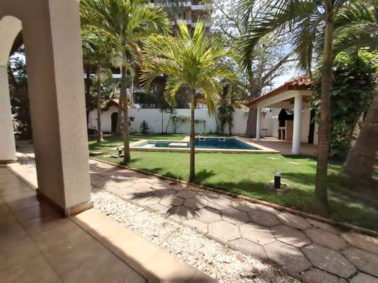 LOCATION d’une villa aux Almadies image 2