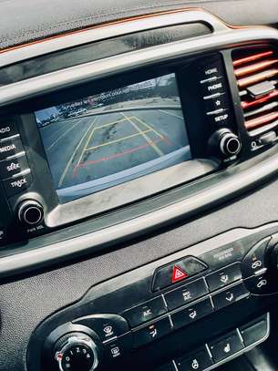KIA SORENTO image 11