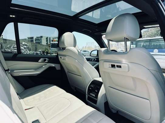 Bmw x5 2021 image 10