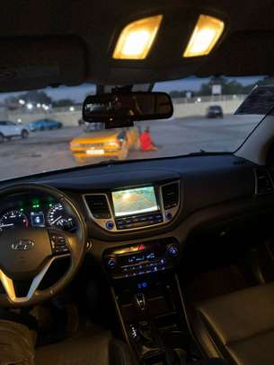 HYUNDAI TUCSON image 12