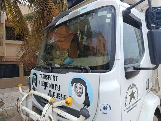 Camion frigorifique image 2