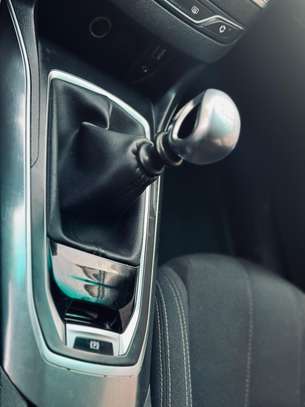 Peugeot 308 image 6