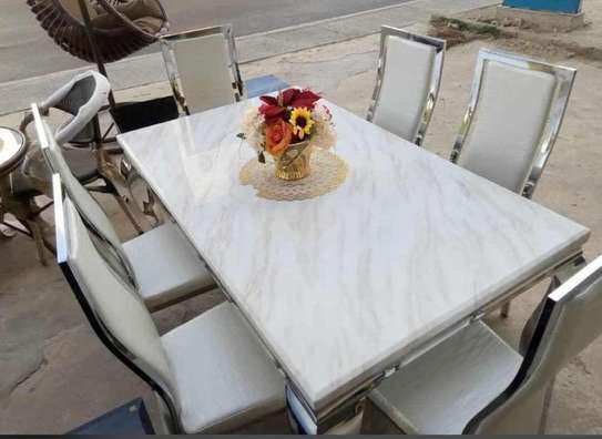 Table a manger marbre image 2