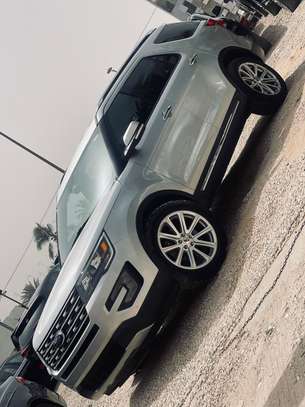 Ford explorer XLT AWD 2017  7 places image 8