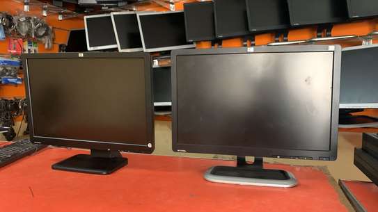 ECRAN HP DELL 19" CARRE ET RECTANGLE image 3