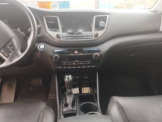 Hyundai tucson limited 2016 image 8