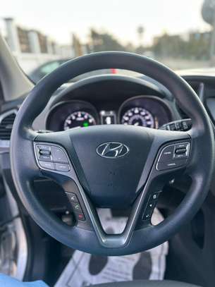 HYUNDAI SANTA FE 2017 image 10