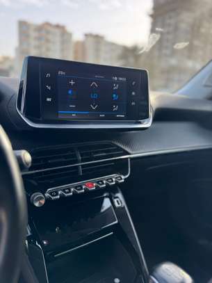 PEUGEOT 2008 DE 2021 (sous douane) image 13