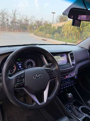 Hyundai tucson image 14