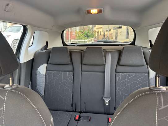 Peugeot 2008 image 10