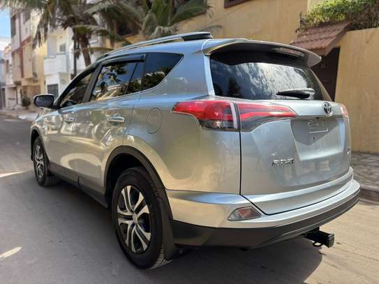 TOYOTA RAV 4 XLE ANNÉE 2017 image 5