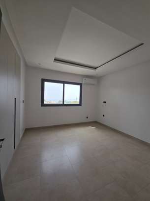 APPARTEMENT NEUF F4 À FANN MERMOZ image 12