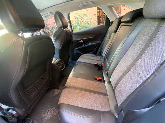 Peugeot 3008 image 9