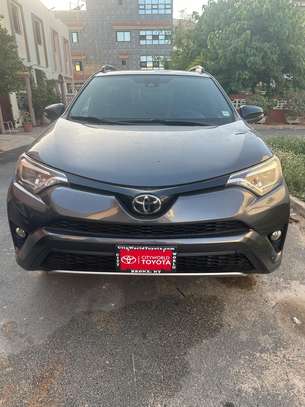 Toyota RAV4 2018 image 1