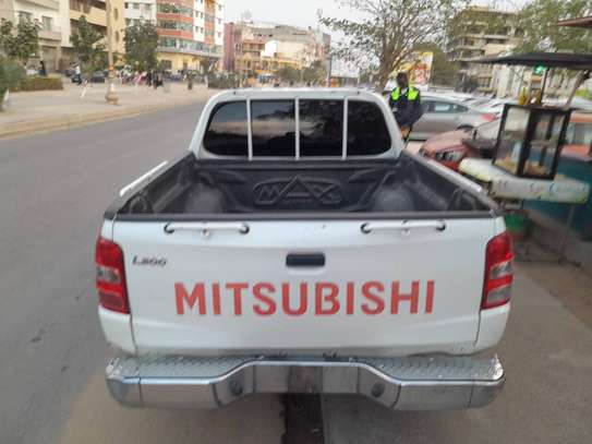 MITSUBISHI L200 2018 image 8