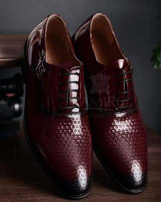 Chaussures  de ville  double  crochet  en cuir 100%. image 1