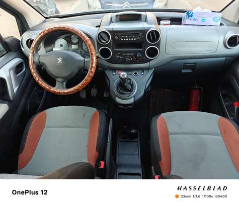 Peugeot Partner 5 place image 6